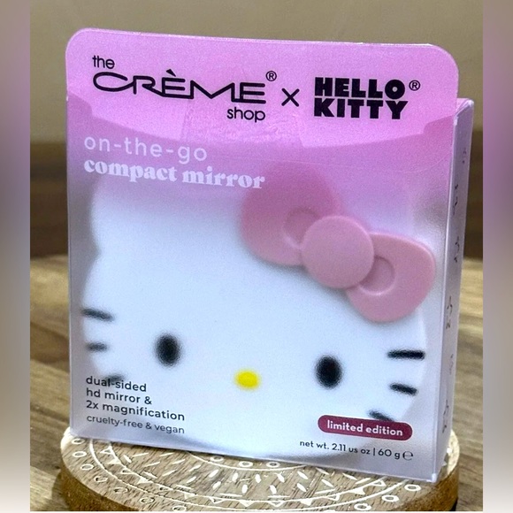 The Crème Shop Hello Kitty On The Go Compact Makeup Dual-Side & HD Mirror - Picture 1 of 14